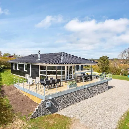 Luxury Retreat In Hejlsminde בית נופש