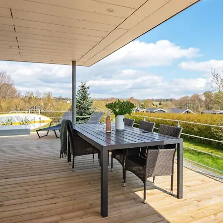Luxury Retreat In Hejlsminde בית נופש *