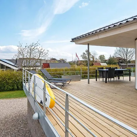 Luxury Retreat In Hejlsminde בית נופש