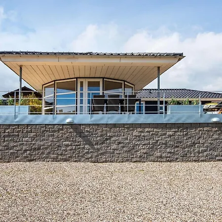 בית נופש Luxury Retreat In Hejlsminde *